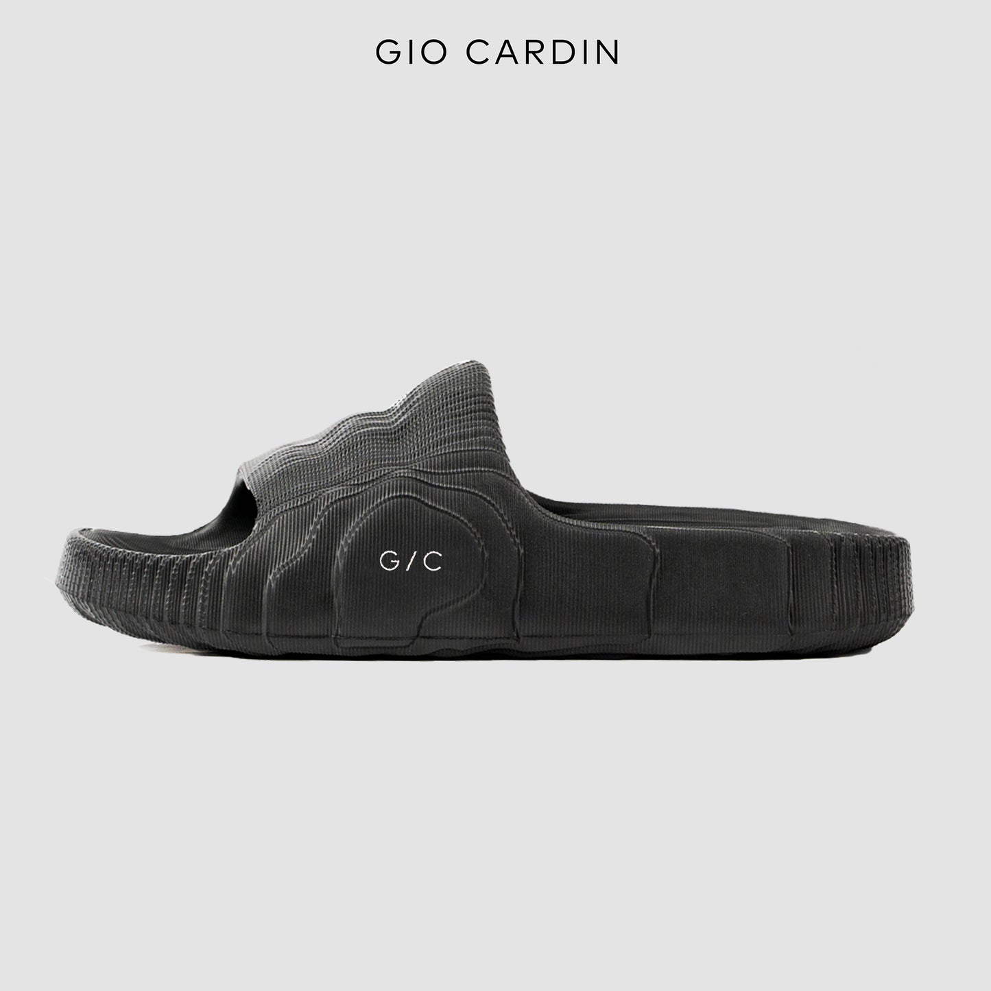 CAELLUM SLIDES | TRIPLE BLACK | UNISEX