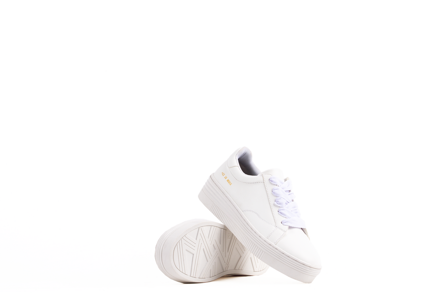 LAF-01 | TRIPLE WHITE | WOMEN