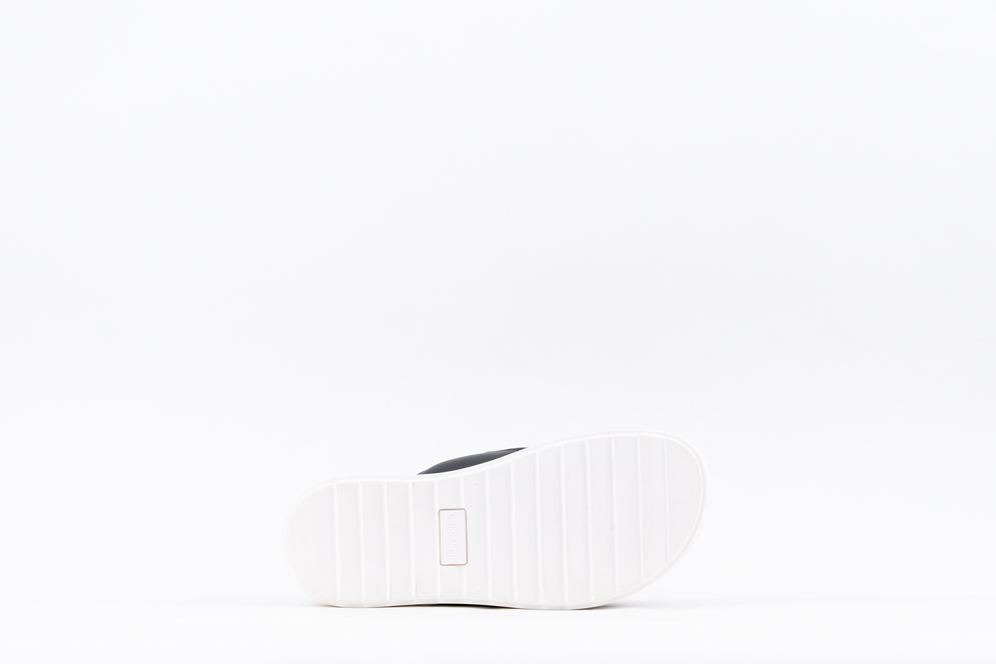 HUGO SANDALS | BLACK / WHITE | UNISEX - Gio Cardin