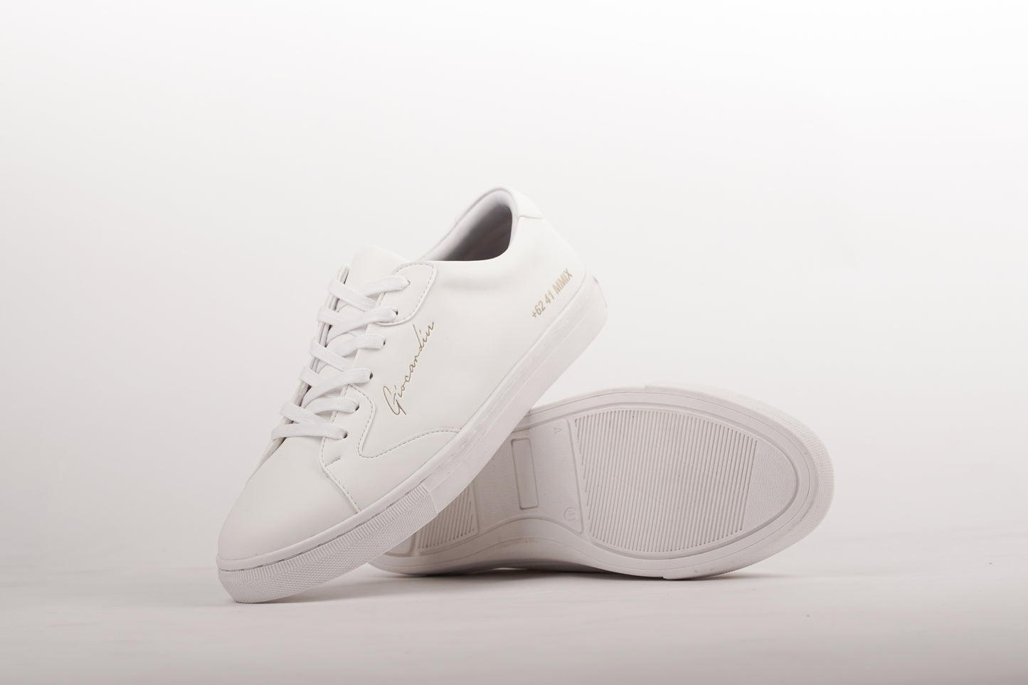 LAH-06 | TRIPLE WHITE | MEN - Gio Cardin