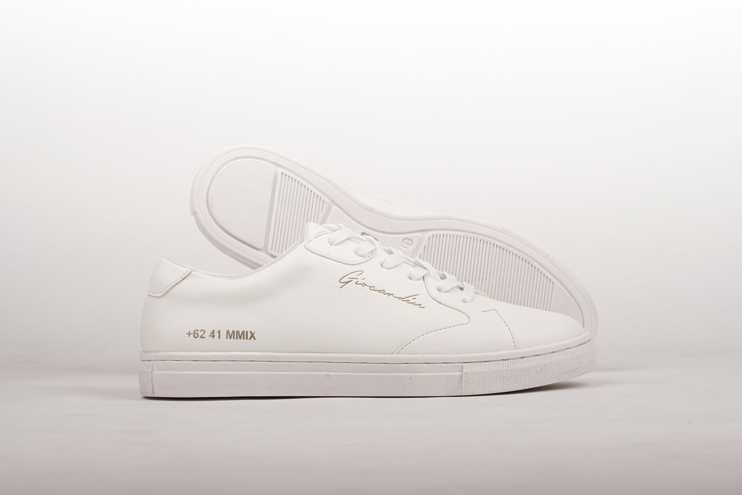 LAH-06 | TRIPLE WHITE | MEN - Gio Cardin