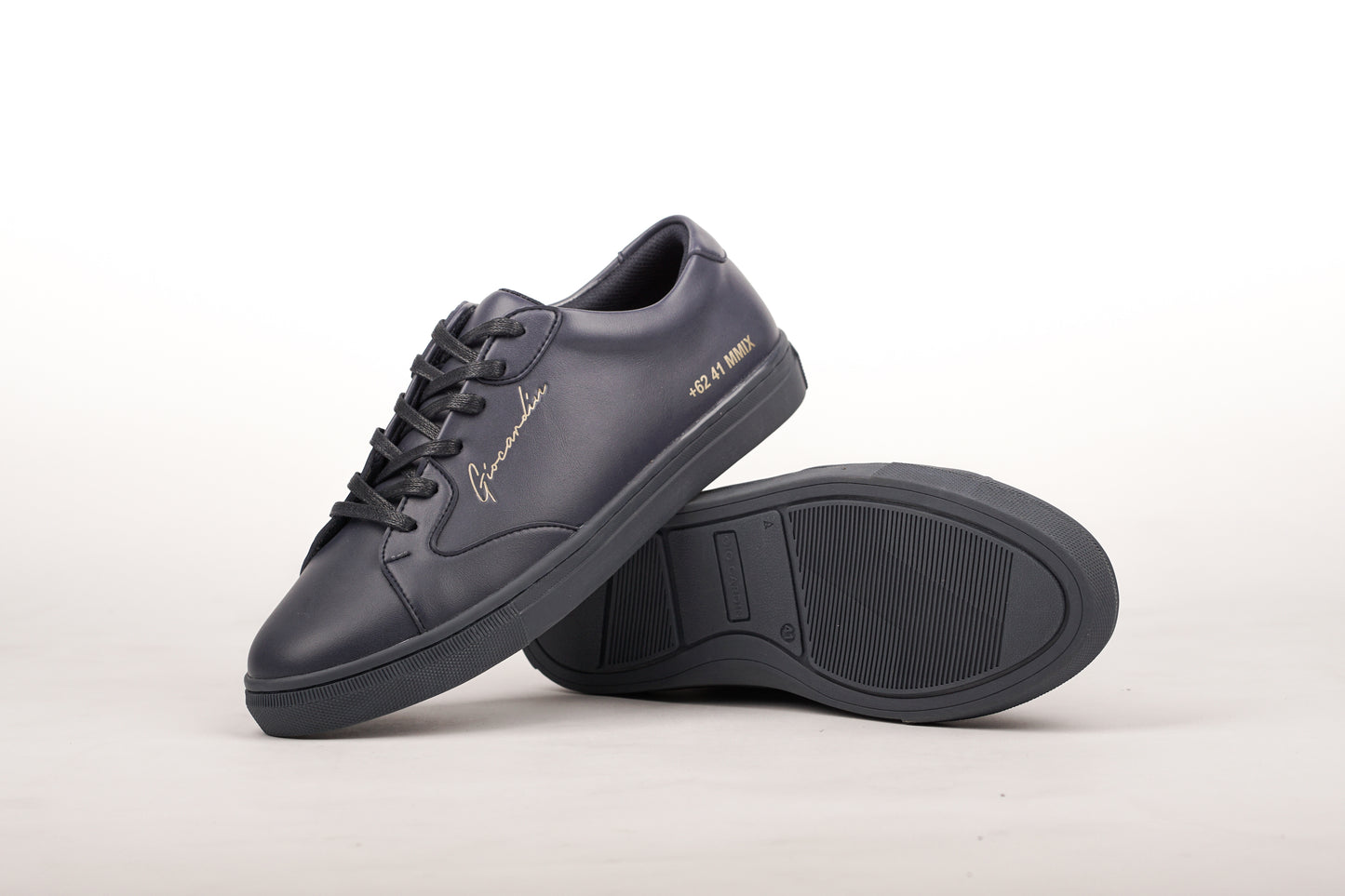 LAH-06 | TRIPLE NAVY | MEN - Gio Cardin