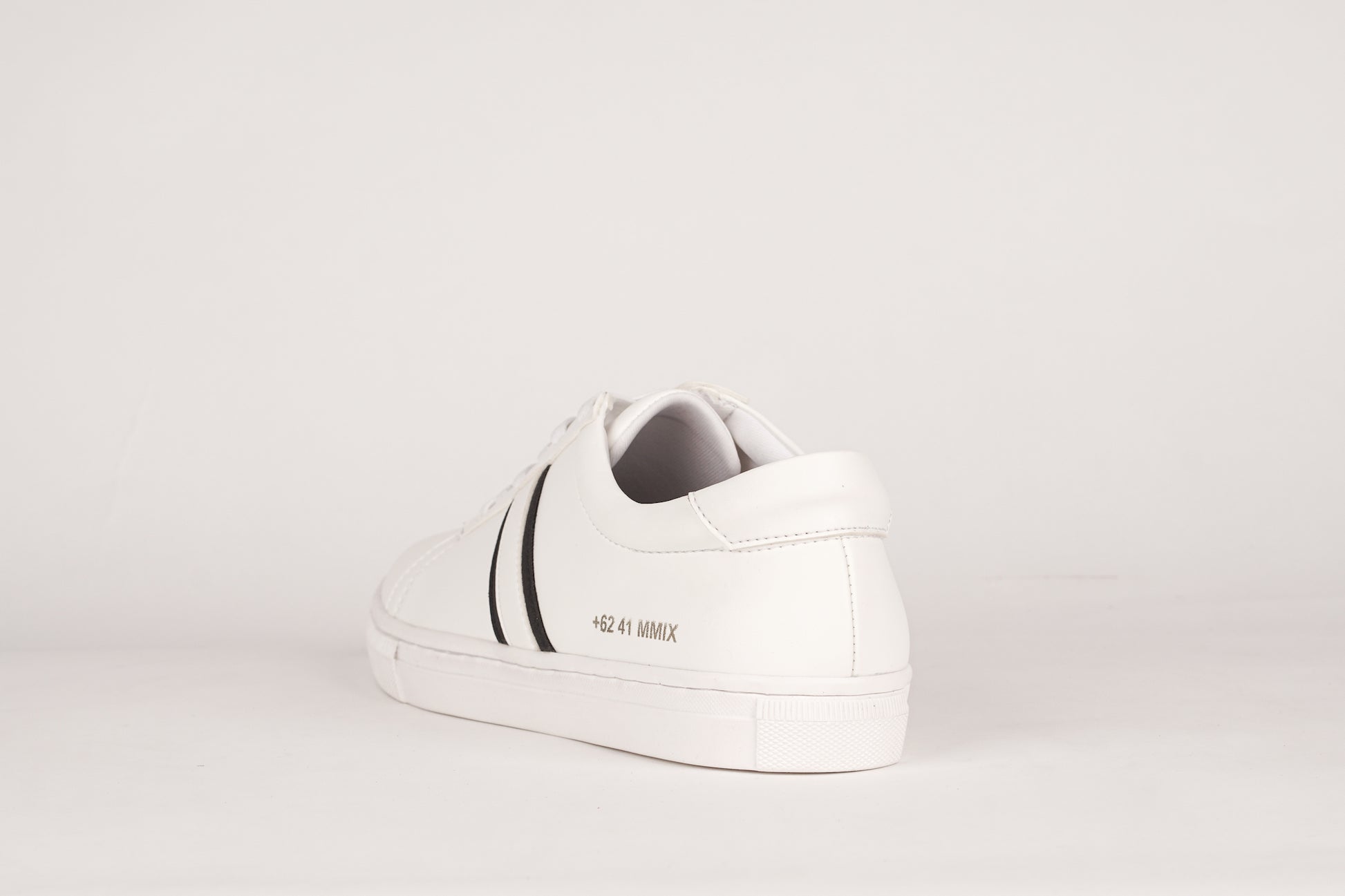 LAH-05 | WHITE / BLACK | MEN - Gio Cardin
