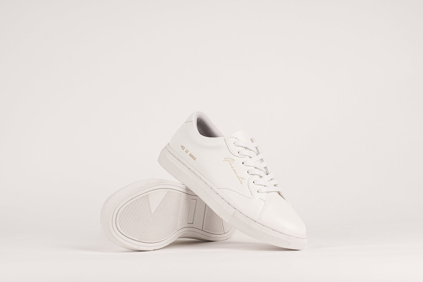 LAH-06 | TRIPLE WHITE | WOMEN - Gio Cardin