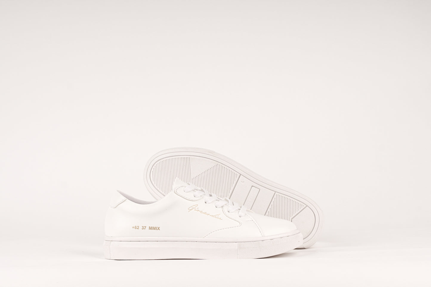 LAH-06 | TRIPLE WHITE | WOMEN - Gio Cardin