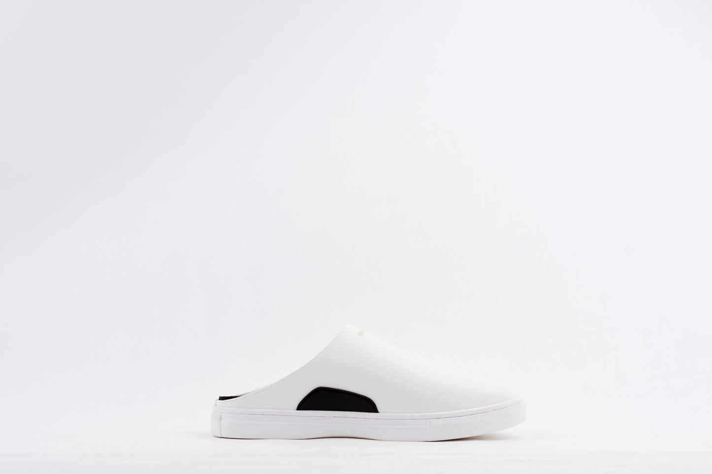 LAH-21 | TRIPLE WHITE | MEN - Gio Cardin