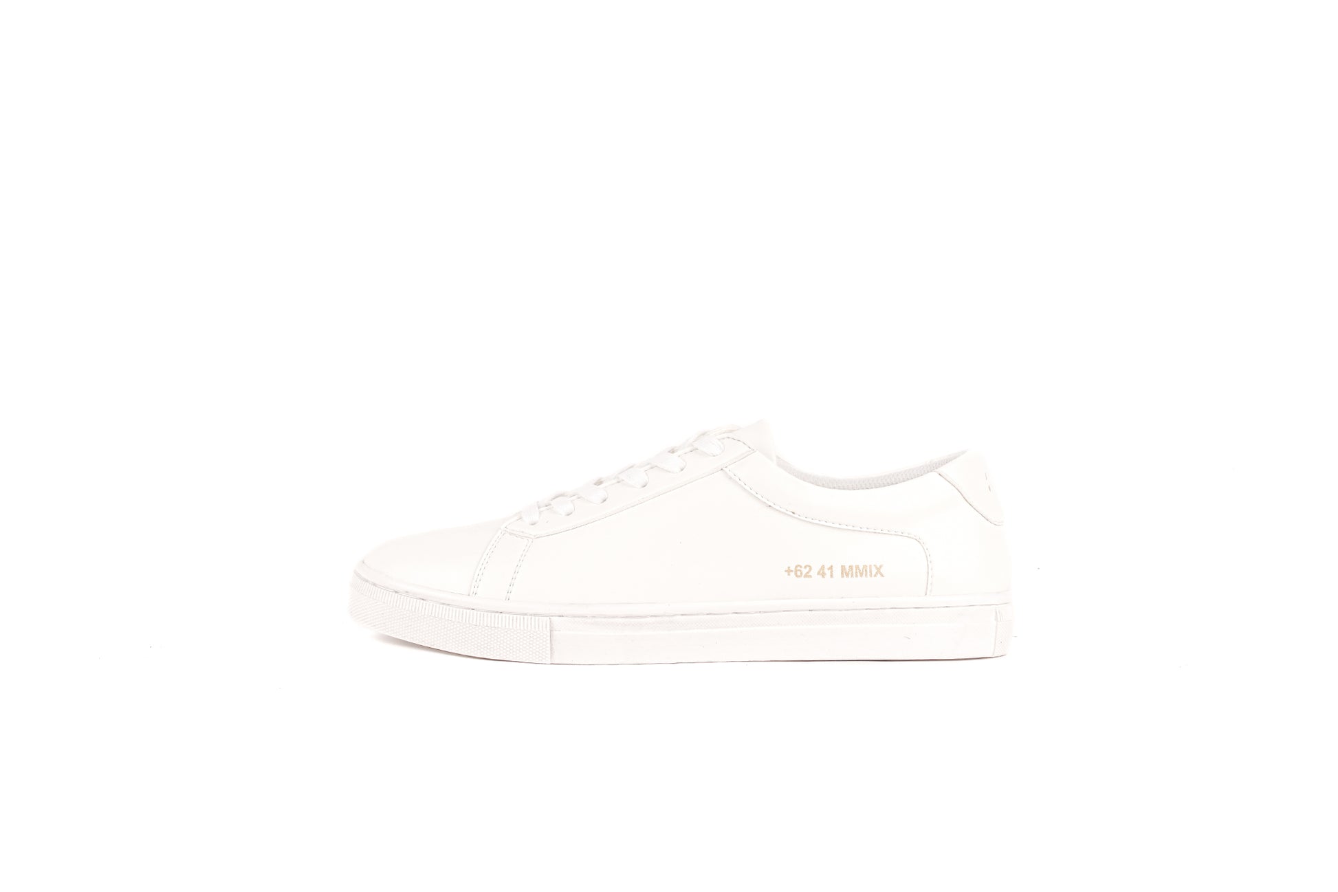 sepatu putih pria original