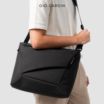 TAVI | SLING BAG | BLACK